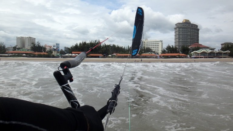 kitesurfing school in Vung Tau in February