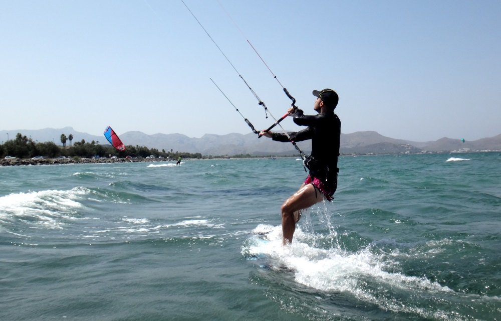 Lekcje kitesurfingu w Wietnamie Mui ne - Vung Tau latawiec uczyć się i kupować sprzęt