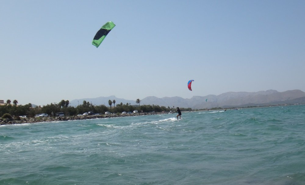 Lekcje kitesurfingu w Wietnamie uczą się z nami kiteclub Mui ne - Vung Tau