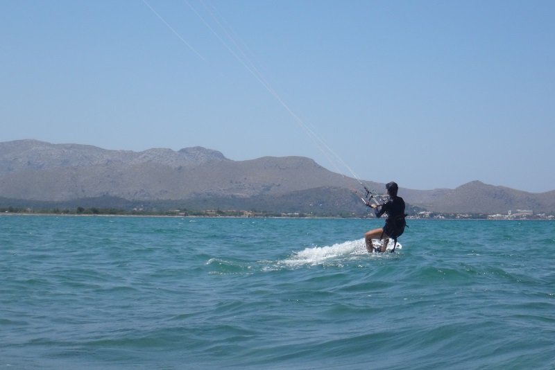 12 leçons de Kitesurf vietnam Flysurfer Speed 5 cours de kitesurf sur de l'eau plate