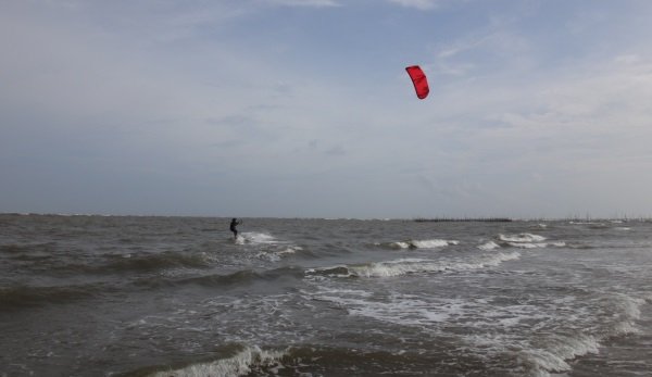 5 avec la voile de 6 metres a Vung Tau kitesurf scene.jpg