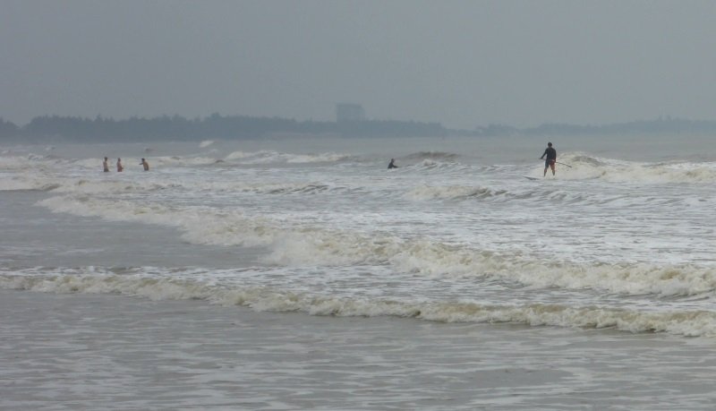 4a surpass the wave barrier at Vung Tau kitesurf in Vietnam in November