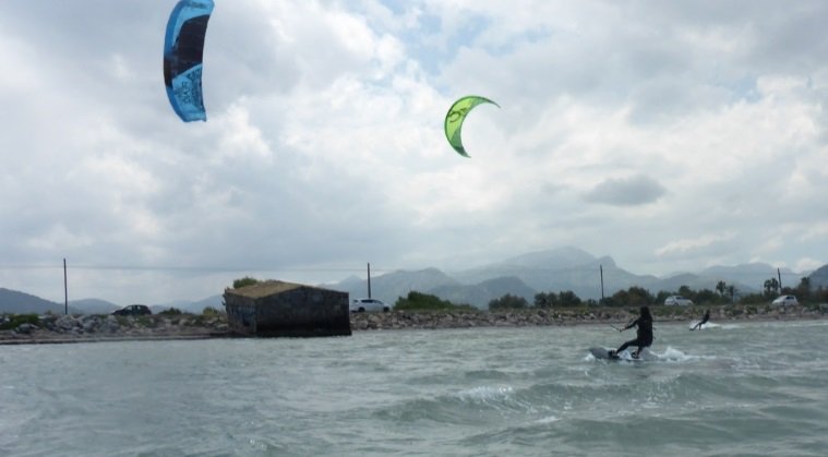 Apprenez à kitesurf avec www.kitesurfinglessonsvietnam