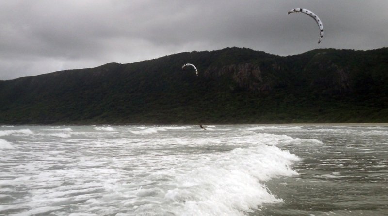 7-con-dao-kitesurfschule-kitesurfing lessons vietnam enero