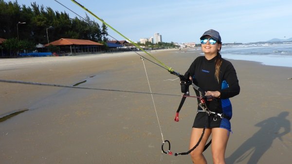 3 at 50 degrees from the ground - kitesurfing lessons in Vung Tau