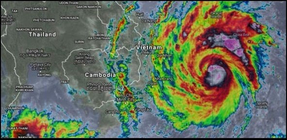4 Typhoon crossing Phillippines