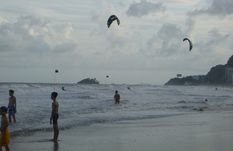 kitesurfing in Vung Tau beach in October