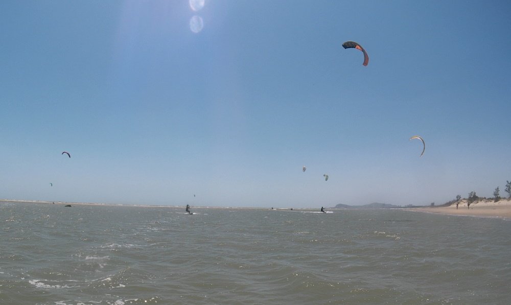 9 kitesurfing en Vung Tau - primeros metros hacia la derecha