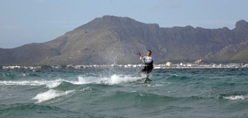 13 flysurfer kites