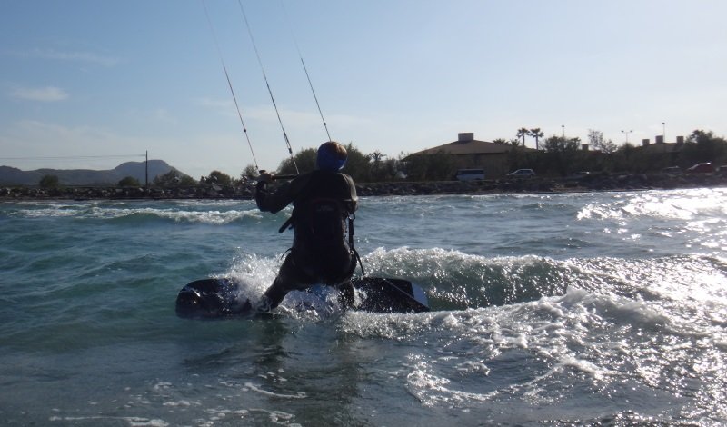 13 kitesurf en Sa Marina