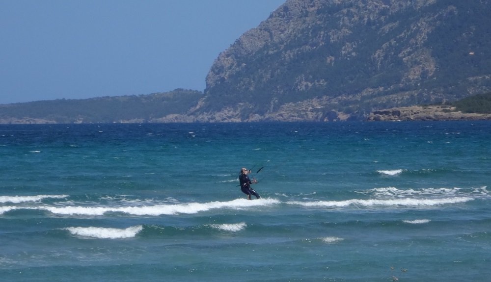 13-mejor-spot-de-kitesurf-para-clases-en-Mallorca