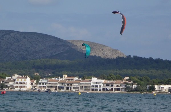 1-kite-foilboarding-mallorca-Sonic-2-Alcudia