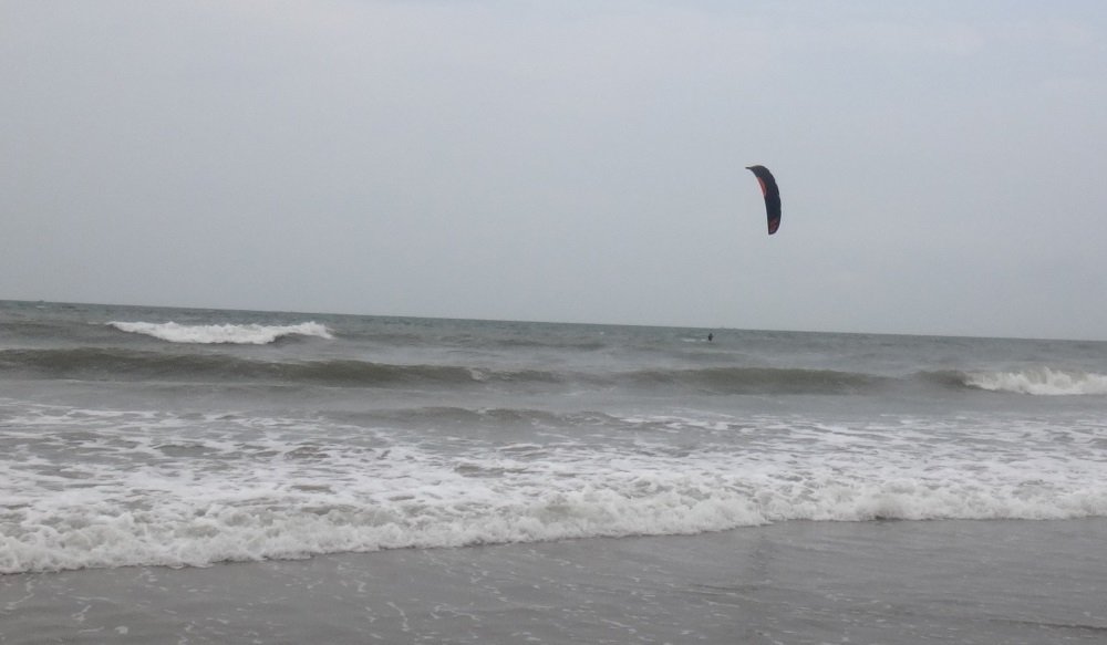 Why Vietnam to learn kitesurfing? kitesurfing in flat water