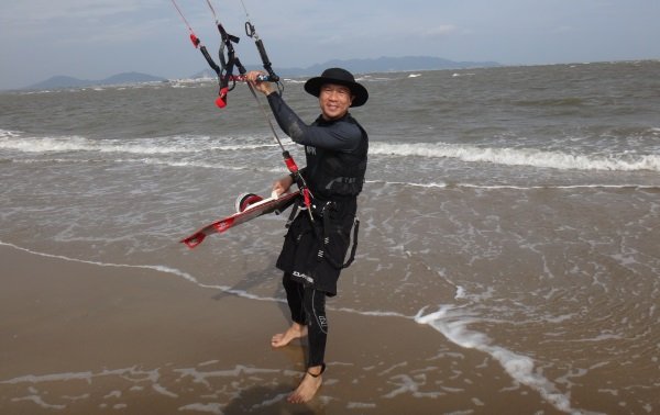 1 ecole de kitesurf a Vung Tau avec Tuan.jpg