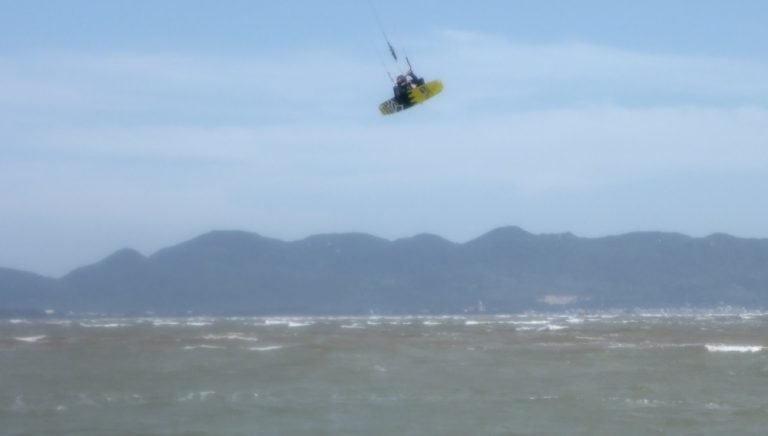 6 kitesurfing-szkoła Vung-Tau najlepszy wiatr w Wietnamie Vung Tau lekcje kitesurfing