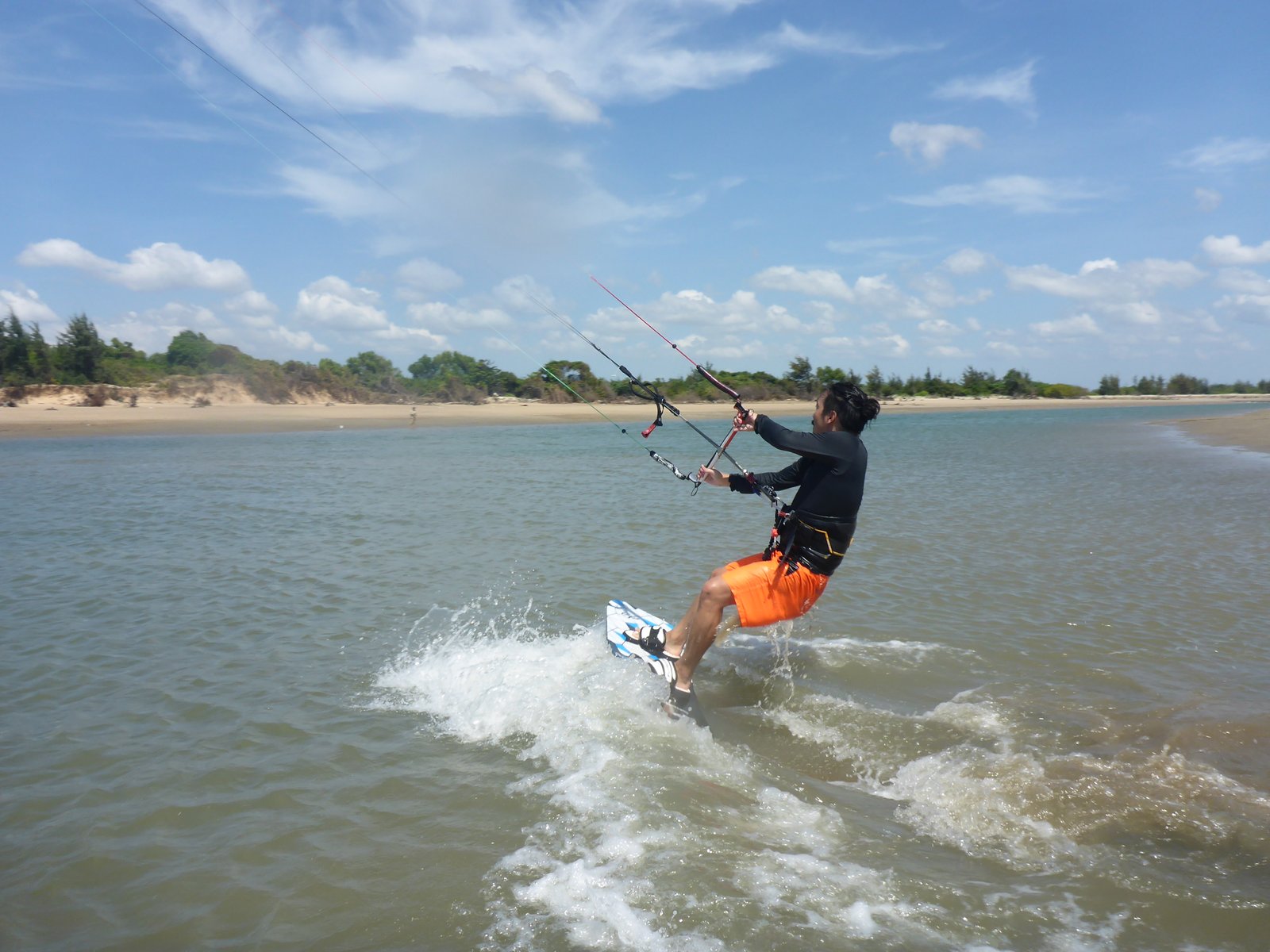 kitesurfing lessons vietnam Mitsuru riding in Bai Sau beach - Vung Tau November