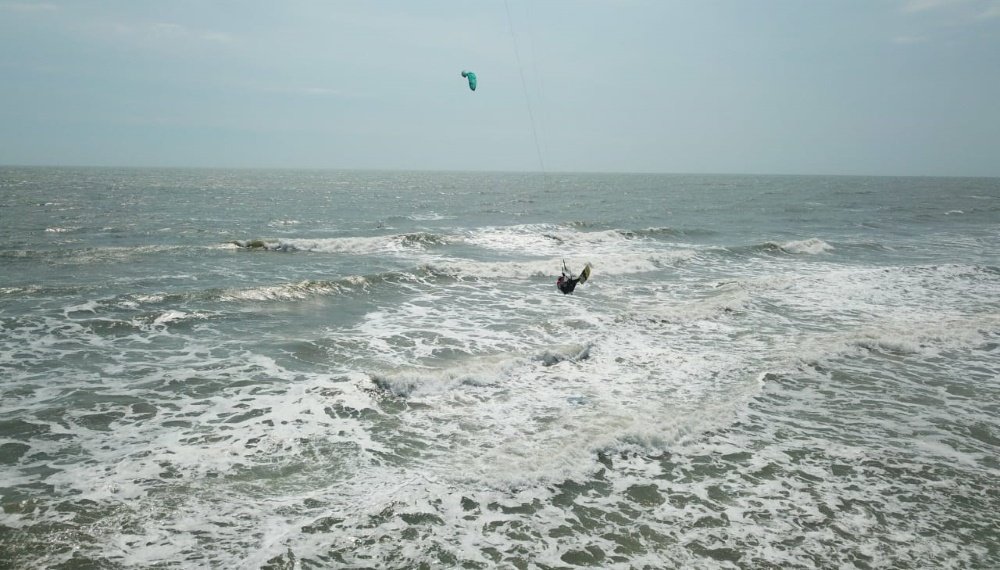 6 kitesurfing in-Vung-Tau-in-March