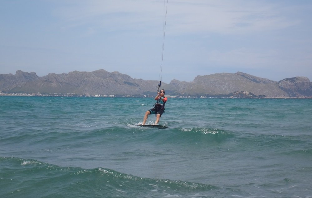 11-Marta-aprender-kitesurf-en-Mallorca-best-learning-rate-kitesurfing mallorca-com