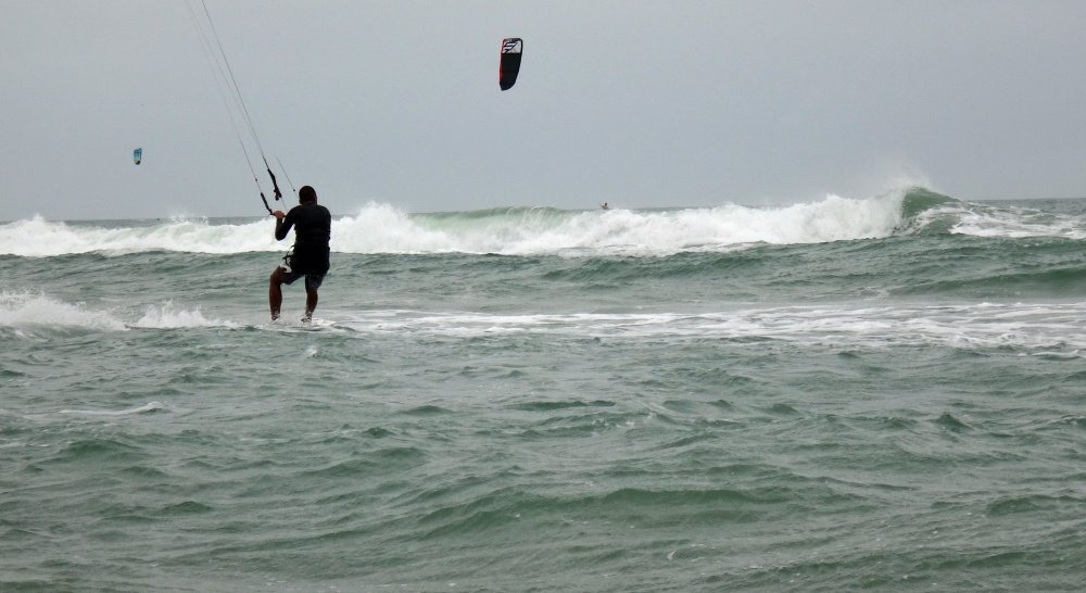 052 kitesurfing mallorca kiteblog kitesurfing lessons vietnam