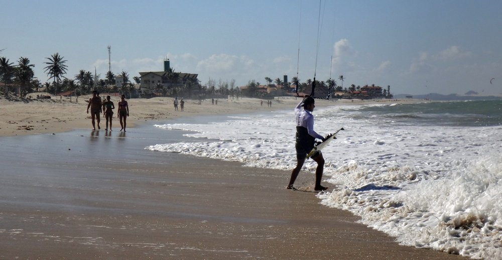 9 kitesurfing lessons Vietnam - Fortaleza kitesurfing Isma a por madera